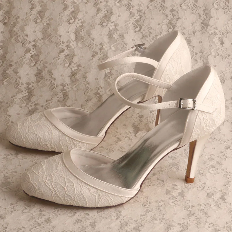 Летние женские босоножки цвета слоновой кости