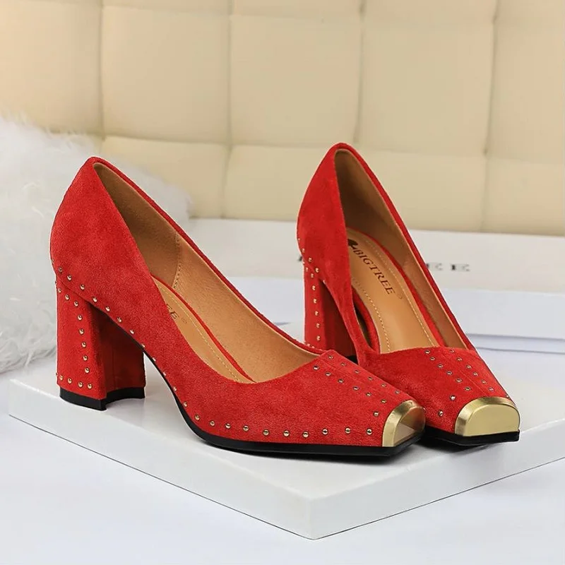 Туфли-лодочки женские на высоком блочном каблуке пикантные офисные туфли с