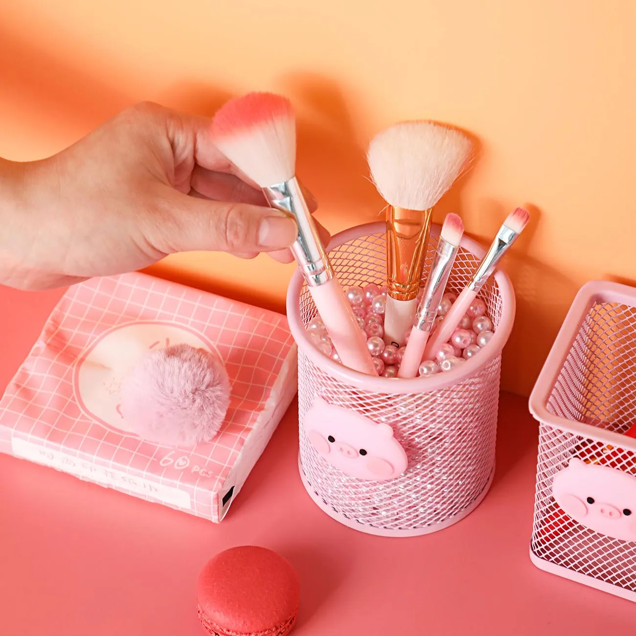 Pink Pig Iron Art Hollow Cartoon Small Pen Holder Office Stationery Storage Tube Creative Student Desktop Box | Дом и сад