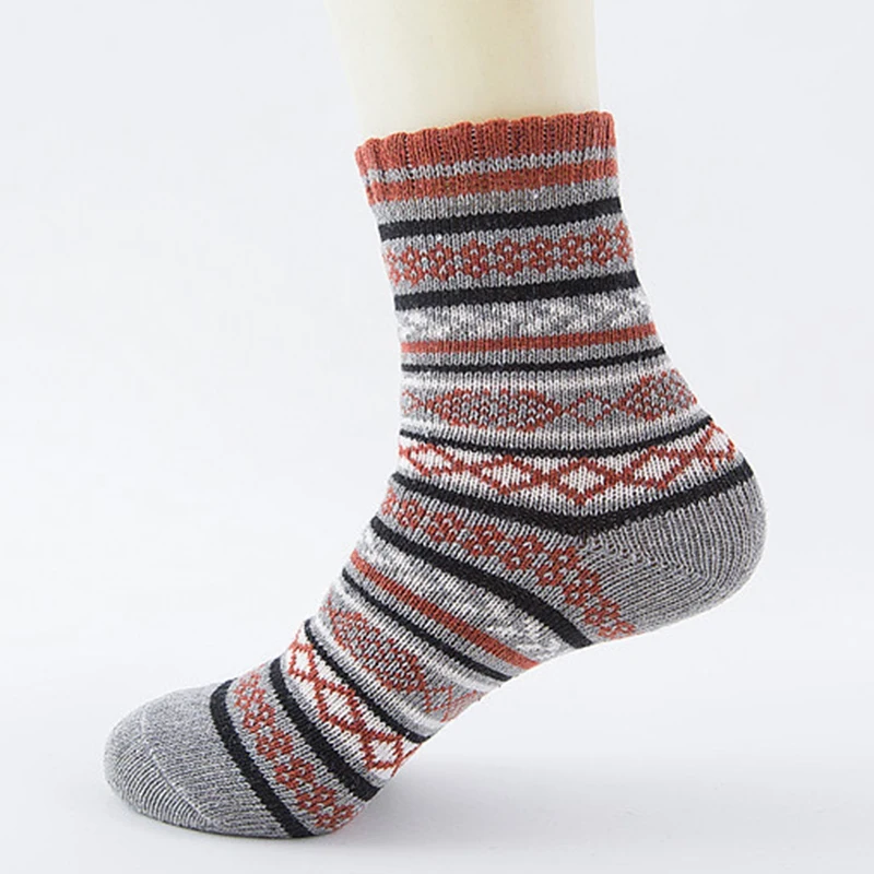 

5 Pairs Fashion Warm, Soft, High Quality Men's Socks, Retro Wool Socks, Christmas Casual Colorful Socks