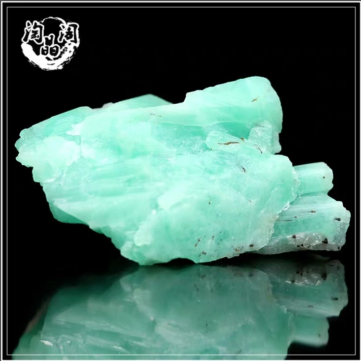 Сверхтонкие Минеральные Кристаллы изумрудно зеленые натуральные грубые камни