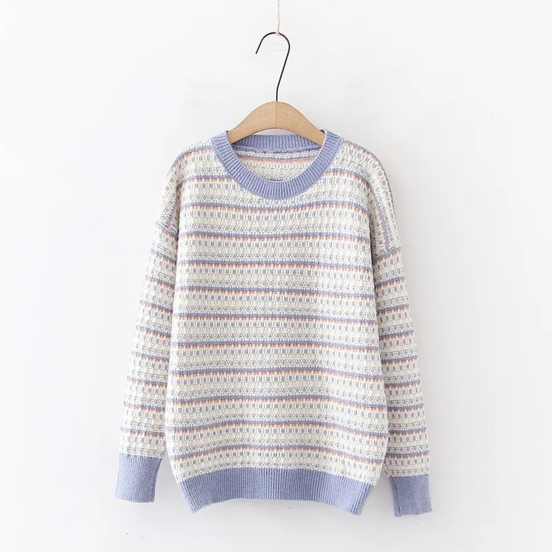 Свитер женский осенне-зимний в полоску с круглым вырезом | Женская одежда