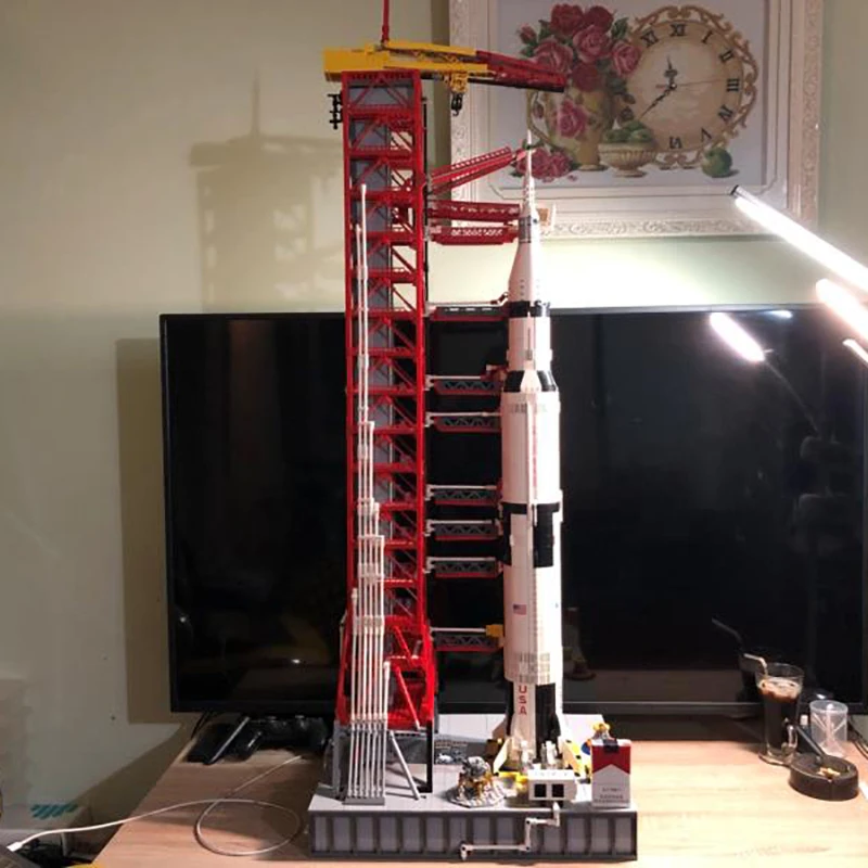 Конструктор игрушечный Apollo Saturn V Rocket 37003 пусковая Волшебная башня креативные