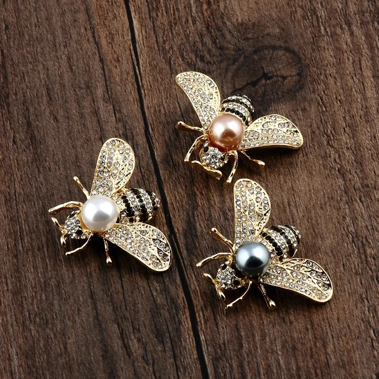

Europe and America Stereo Small Bee Highlight Pearl Brooch Small Suit Dual Purpose Delicacy Alloy Brooch
