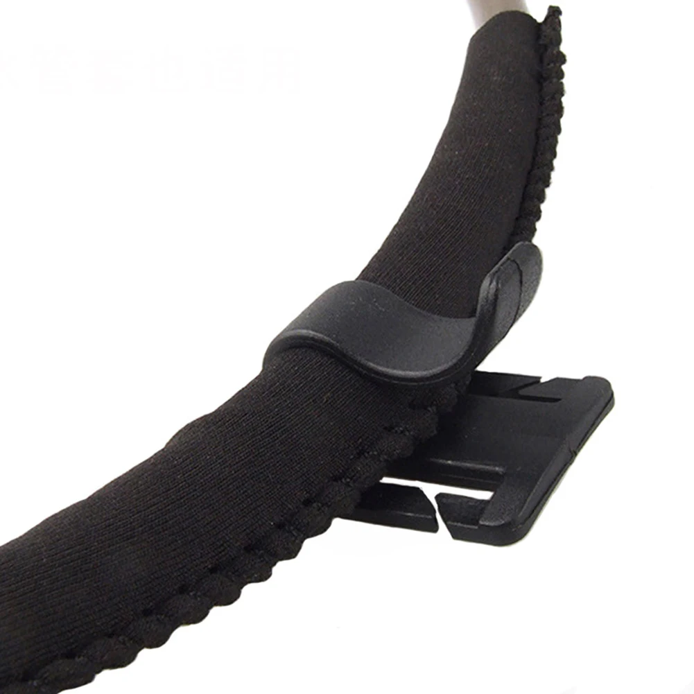 

Locking D-Ring Water Bottle Clip Bag Accessories For Hiking Biking Running Water Pipe Clamp