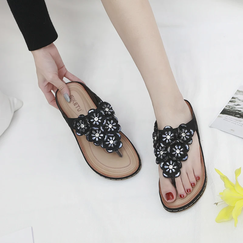 

Вьетнамки со стразами женские тапочки 2020 новые летние туфли на плоской подошве; Повседневная обувь; Мягкие босоножки на высоком каблуке; Же...