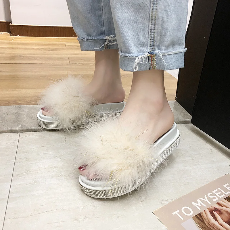 

LLOGAI Womens Shoes Fur Slippers Women Home Furry Flat Sandals Female Cute Fluffy House Rhinestone New Slippers Zapatillas Mujer