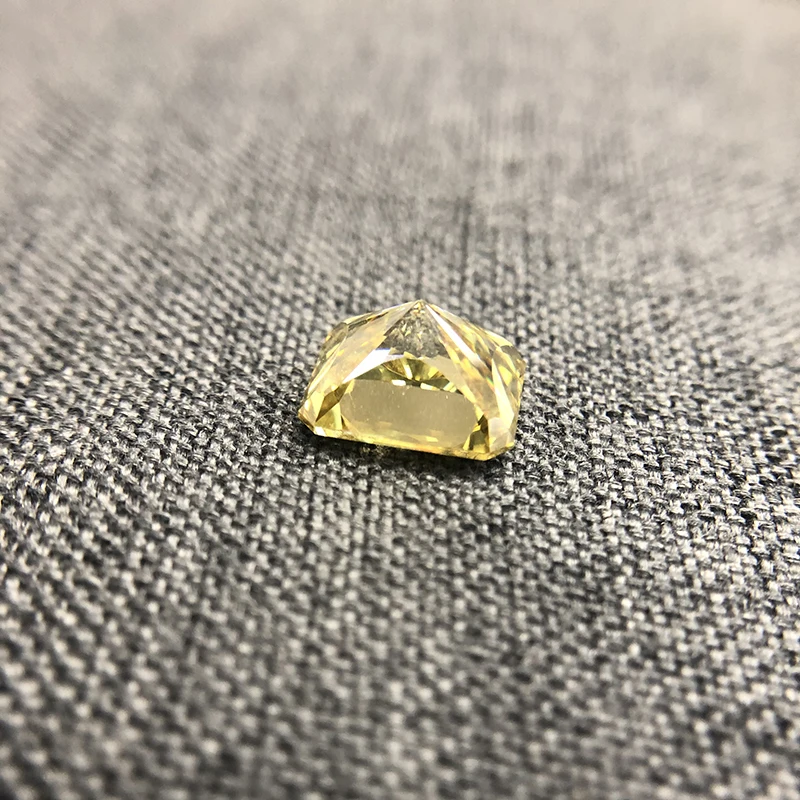 

Radiant Cut 1.0 Carat Yellow Color Moissanite Loose Stone VVS Excellent Cut Grade Test Positive Lab Diamond