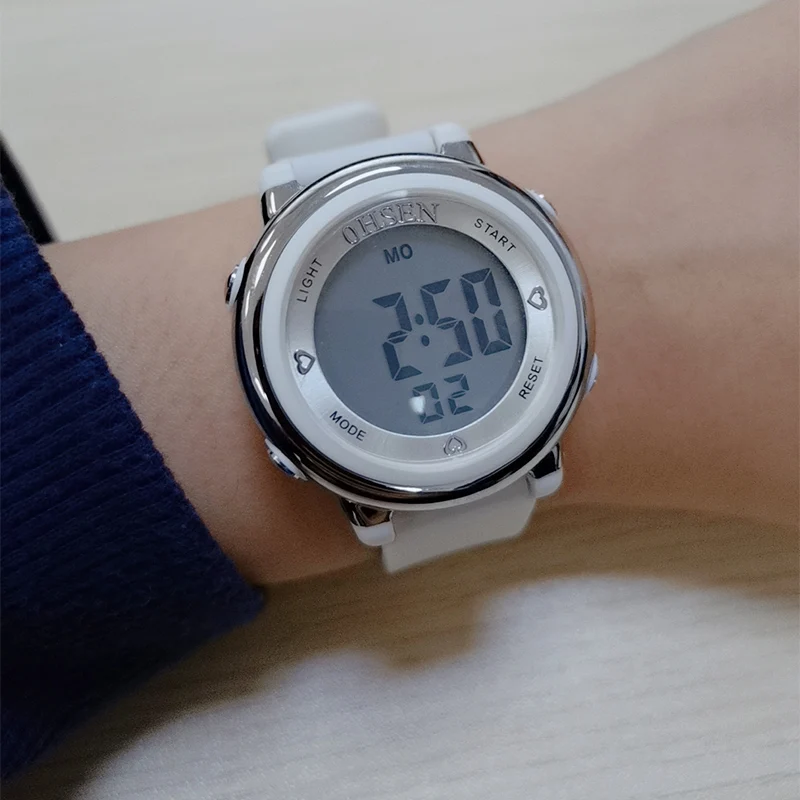 Женские спортивные часы водонепроницаемые цифровые наручные женские