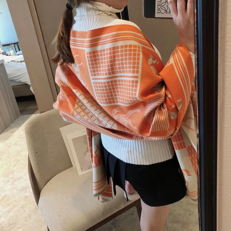 

2020 Luxury brand Winter Scarf Women Cashmere Warm Pashmina Foulard Lady Luxury Horse Scarves Thick Soft Shawls Wraps