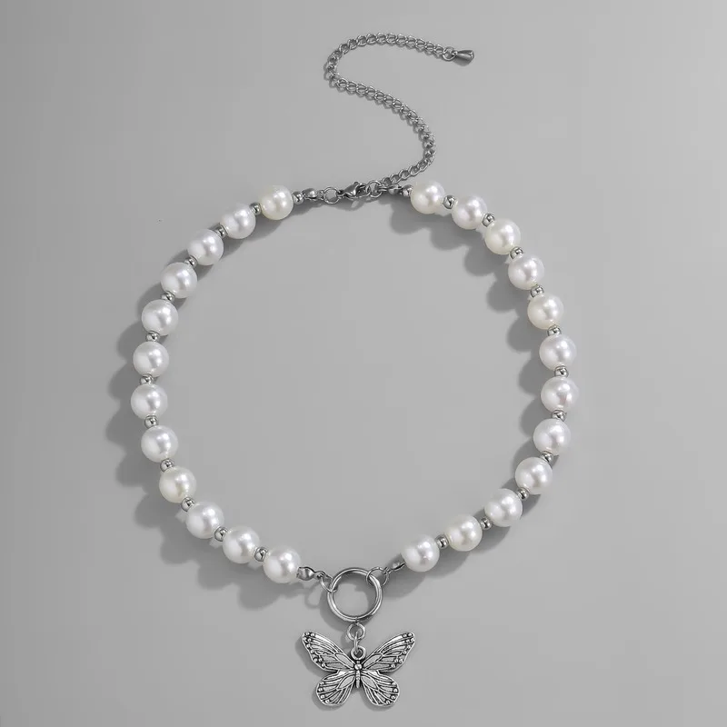 

New Pearl Bead Chain Necklace Butterfly Pendant Necklace for Women Fashion Short Choker Necklace Neck Colar Jewelry Party Gift