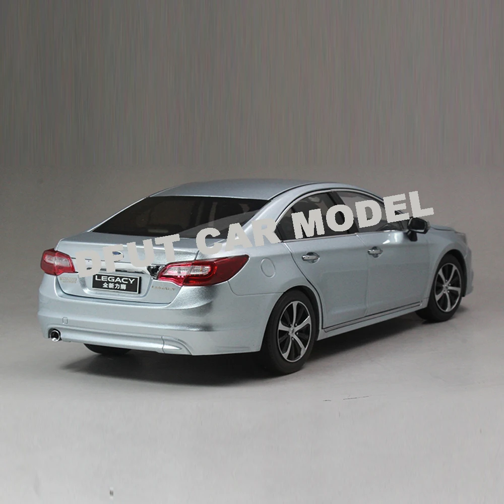 Масштаб 1:18 Модель автомобиля из сплава Legacy детские игрушечные автомобили
