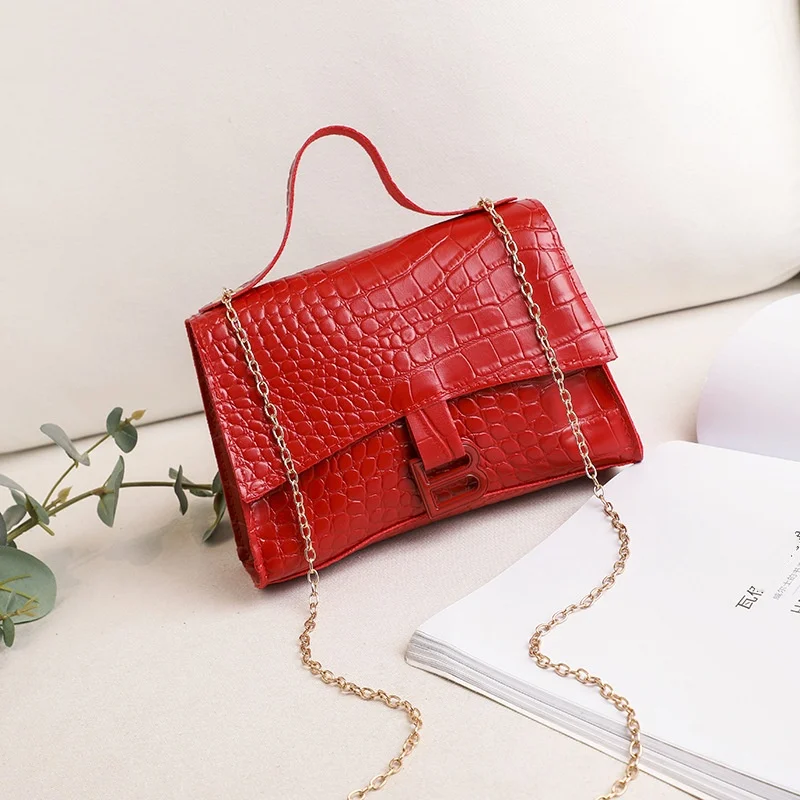 Женская сумка с цепочкой B и надписью 2020 новая модная маленькая на плечо в