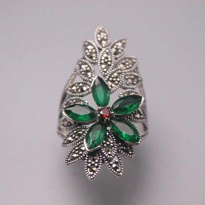 Кольцо женское из серебра 925 пробы с красным халцедоном 38 мм US7 | Украшения и