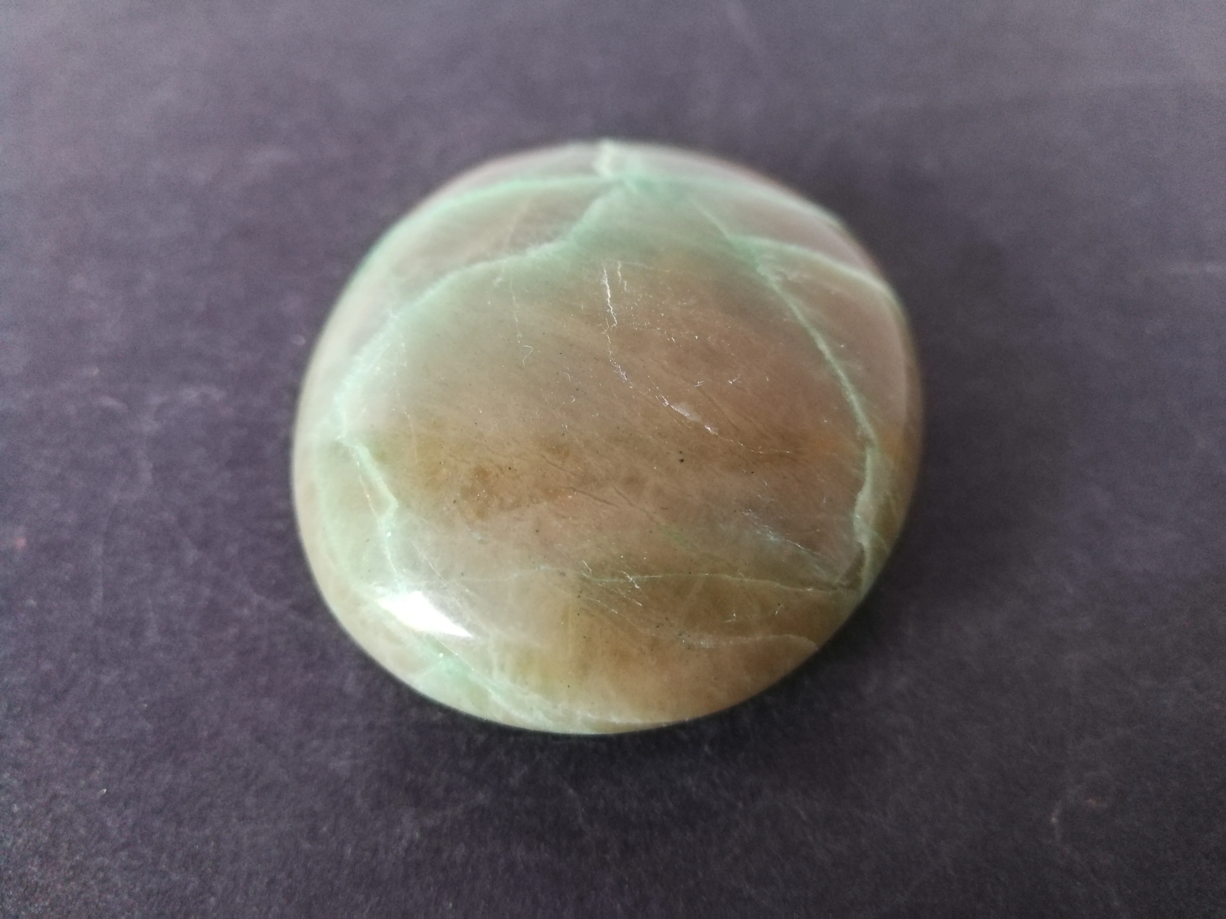 

75.7gNatural green Moonstone Worry Stone polished quartz crystal palm stone mineral specimen Reiki healing crystal home decorati