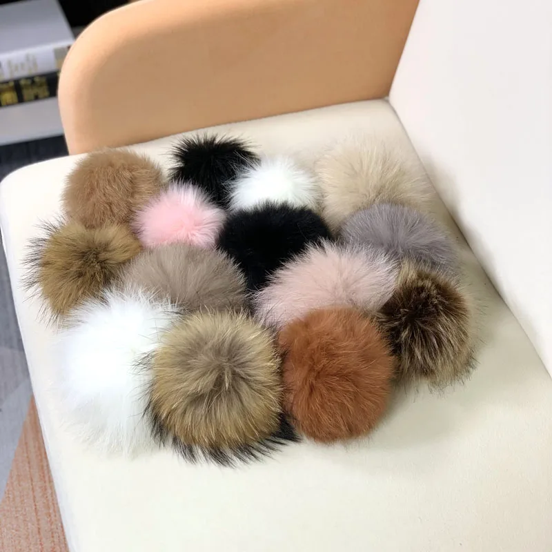 Шапка с помпоном из натурального Лисьего меха резинкой | Дом и сад