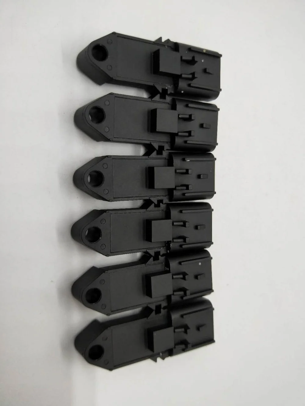 

10 Pcs manifold absolute pressure sensor of Cummins For Volvo Dongfeng truck 4076493 5wk9684