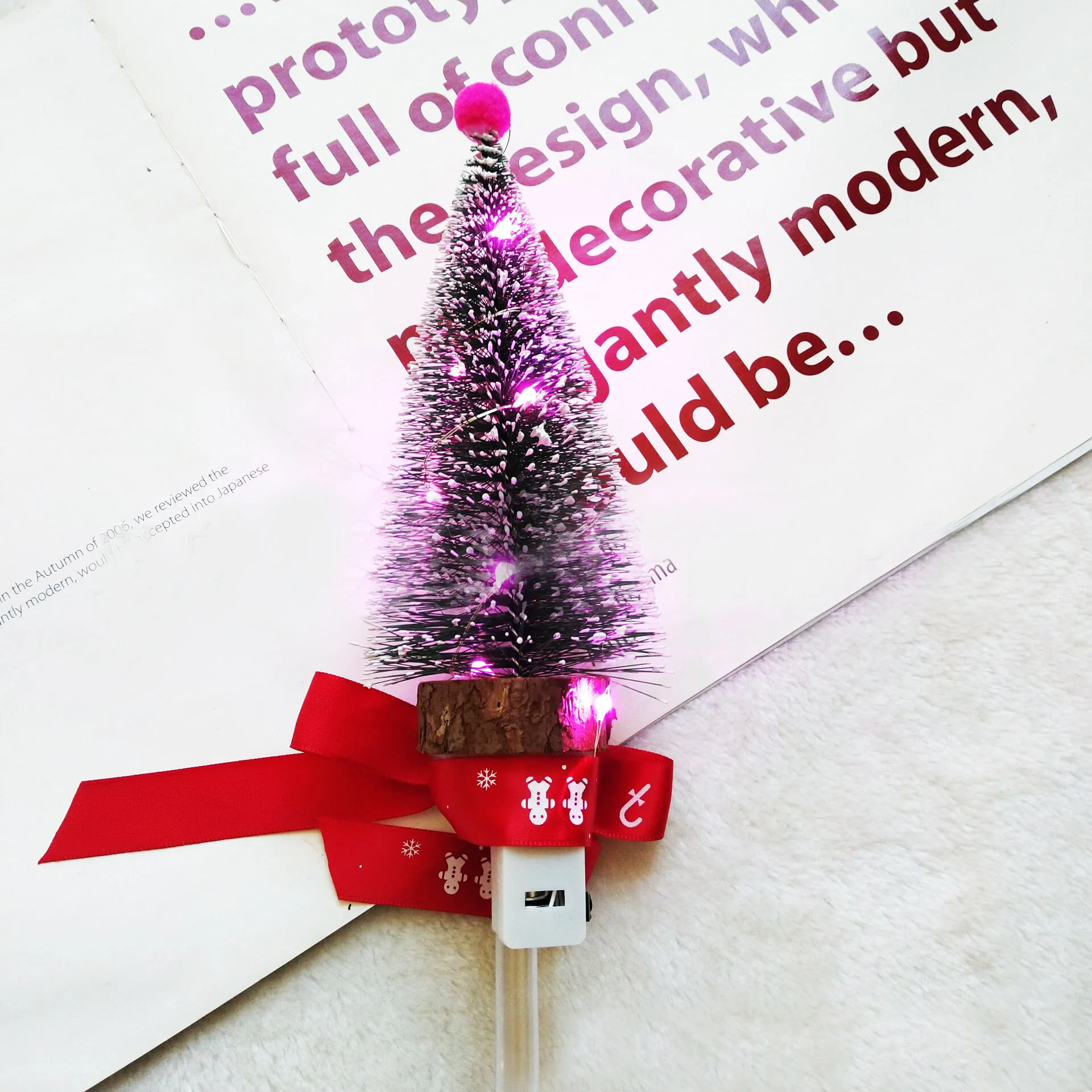 

Flashing LED Light Glow Stick Christmas Tree Lightweight Decoration Party Favor Toy Birthday Gift Children Toy Xmas Supplies