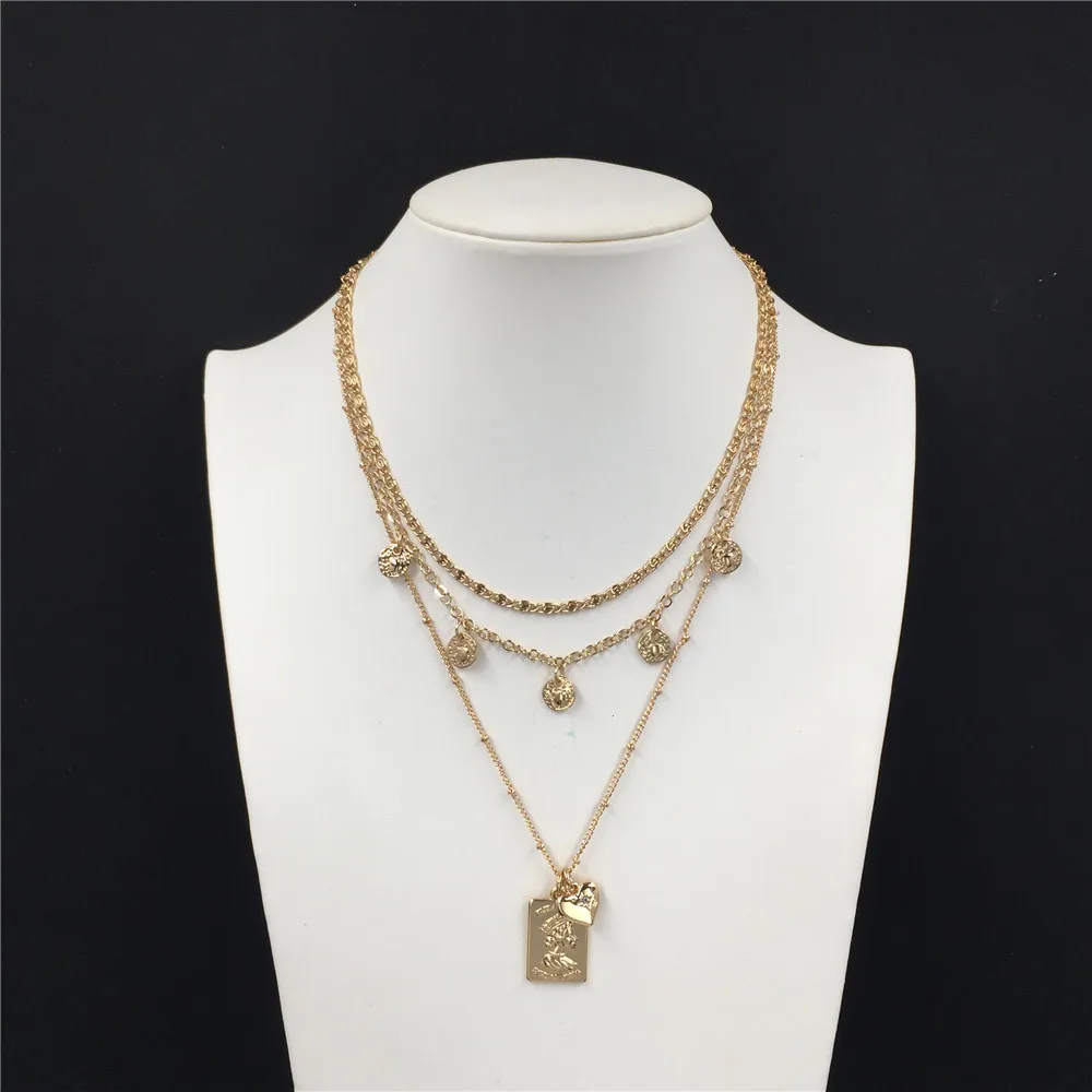 

Girly Gold Color Plating Elegant Queen Heart Pendant Necklace Round Disc Charm Decoration Pretty Gorgeous Jewelry Accessory