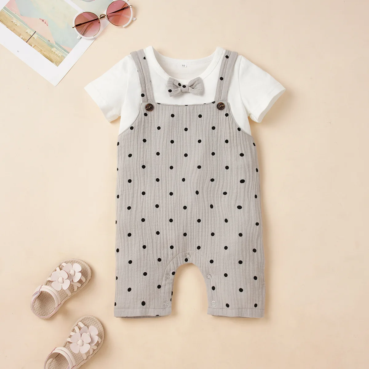 

New baby boy jumpsuit 2020, cotton boy pajamas climbing clothes, white dots short-sleeved boy jumpsuit.