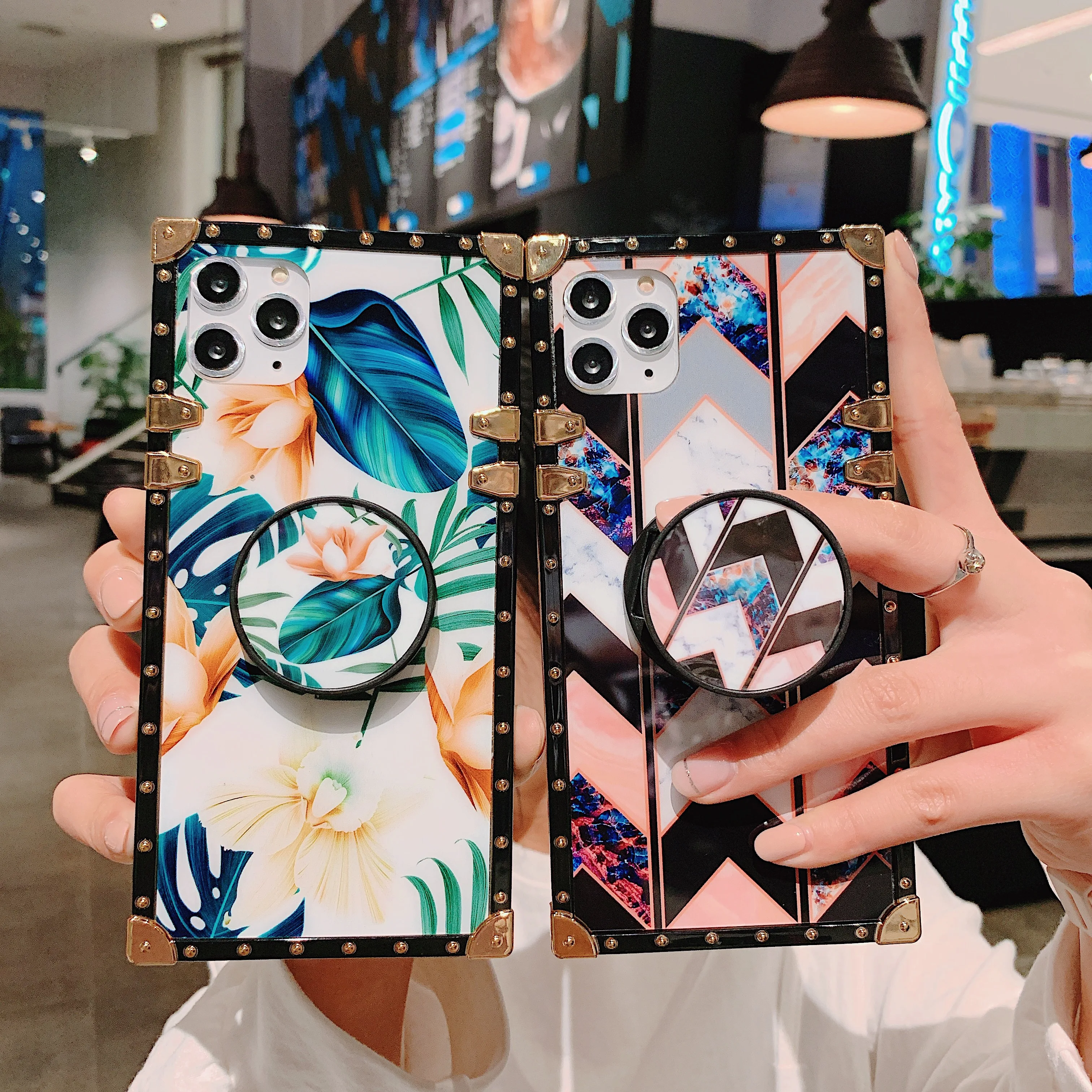 

Luxury Brand metal Beach vacation style square silicone holder phone case For iphone 7 8 6 6s plus X XR XS 11 12 Pro Max Cover
