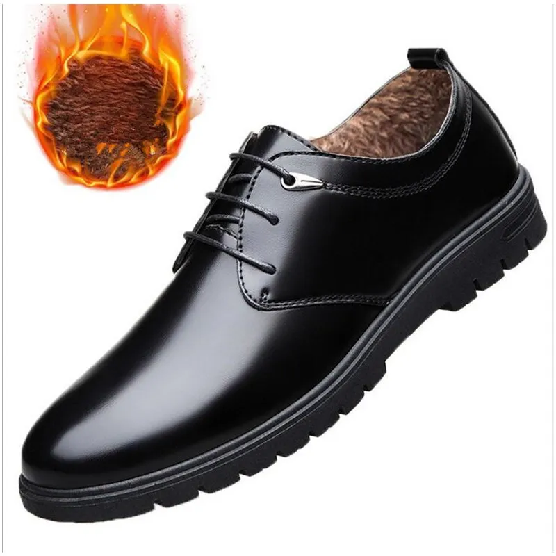 Новинка Высококачественная кожаная мужская деловая модельная обувь в