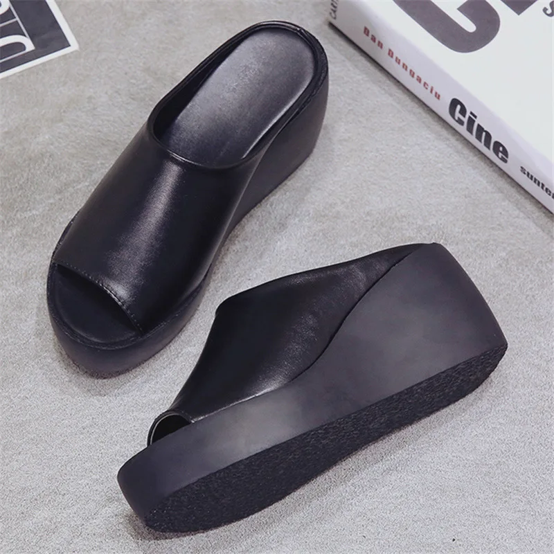 

Big Size Shoes Ladies' Slippers Peep Toe On A Wedge Platform Slipers Women Med Girl 2021 PU Fabric Scandals Slides Basic