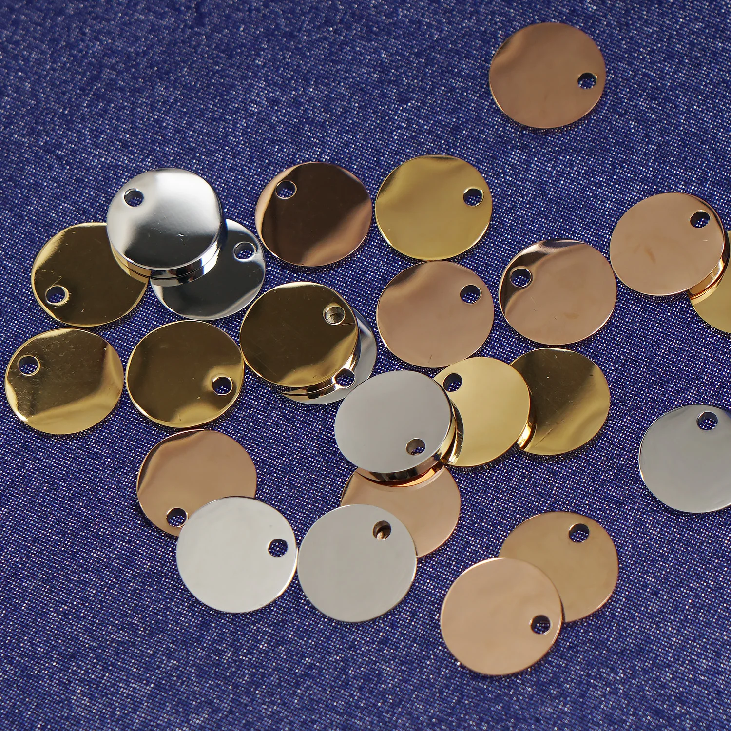 

Stainless Steel Round Laser Engrave Blanks,FANTASTIC SHINE,Jewelry Tags,3/8"（10mm） round,14 Gauges,connector,10pcs/lot