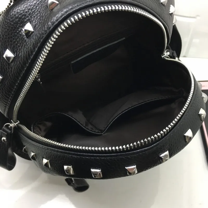

Women Vintage Black Cowhide Genuine Leather Rivets Backpack Fashion Unisex Travel Bags Casual School Bag Packing Mochila