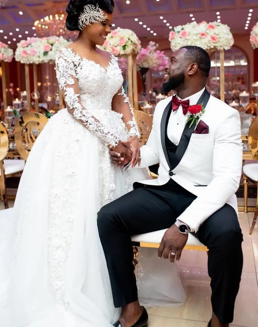 

Ball Gown Lace Applique Plus Size Wedding Dresses Bridal Gowns Robes De Marie Long Sleeves Tulle Vestidos De Novia