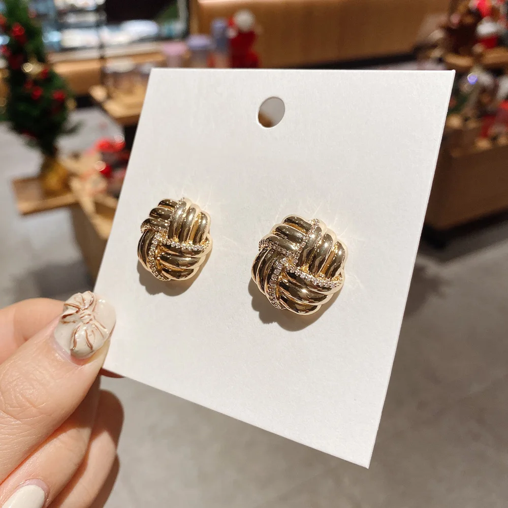 

Geometric Metal Stud Earrings Zircon Elegant Charm Pendant Fashion Jewelry For Women Accessories Wholesale S925 Pin High Quality