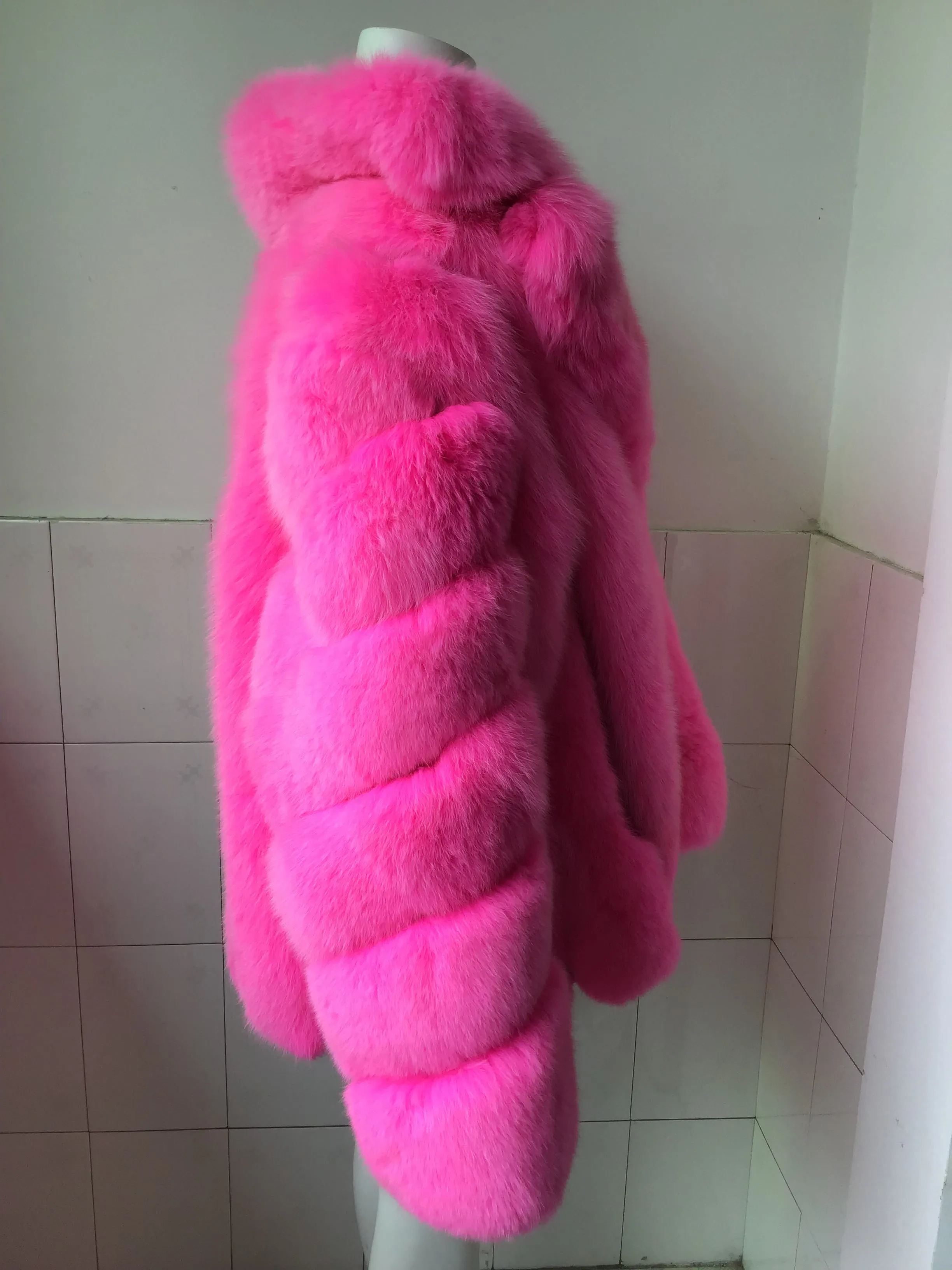 Женская зимняя куртка в Вертикальную Полоску с лисьим мехом | одежда