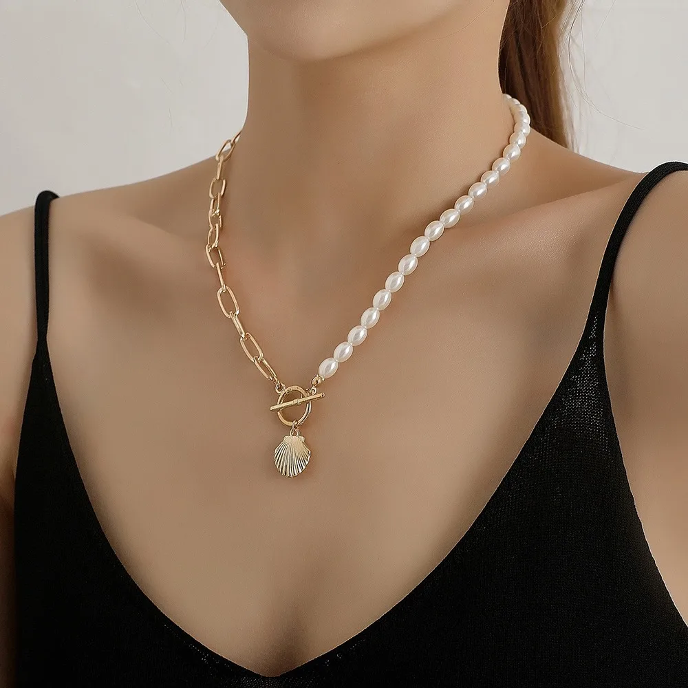 

Fashion Rice Pearl Golden Steel Color Chain Necklace Simple Golden Scallop Pendant Necklace Women 2020 New Jewelry Wholesale