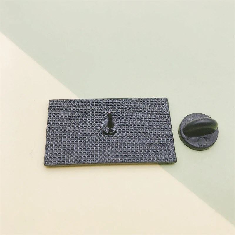 Забавная эмалированная брошь в стиле панк с геометрическим рисунком из фильма