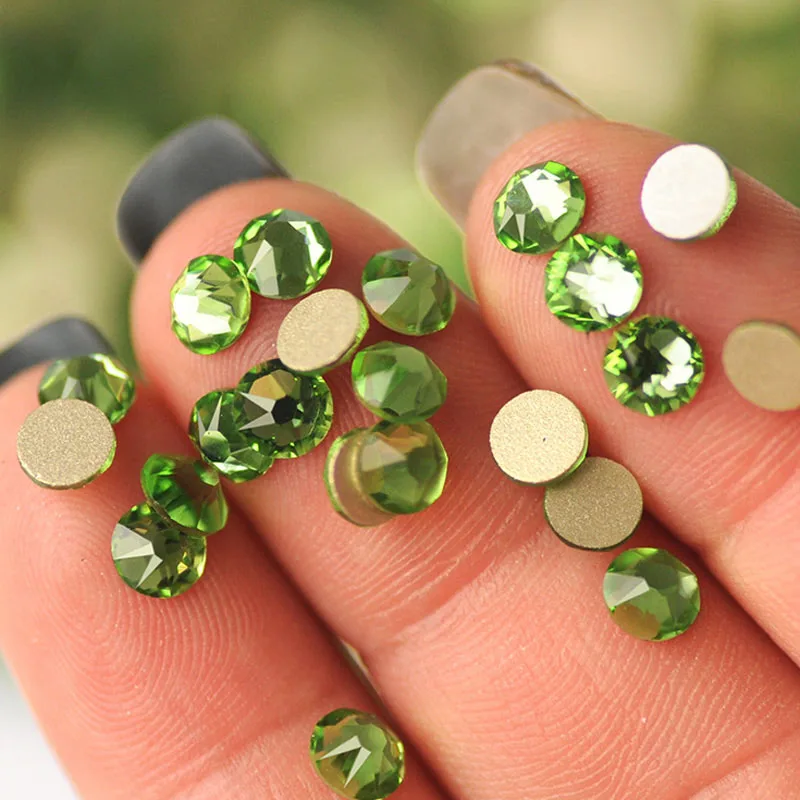 Peridot Новинка 2088 стразы, не исправление, 8 больших, 8 маленьких, сделай сам, стразы с кристаллами, на плоской задней части, стразы для одежды, украшения для ногтей - Цвет: Peridot