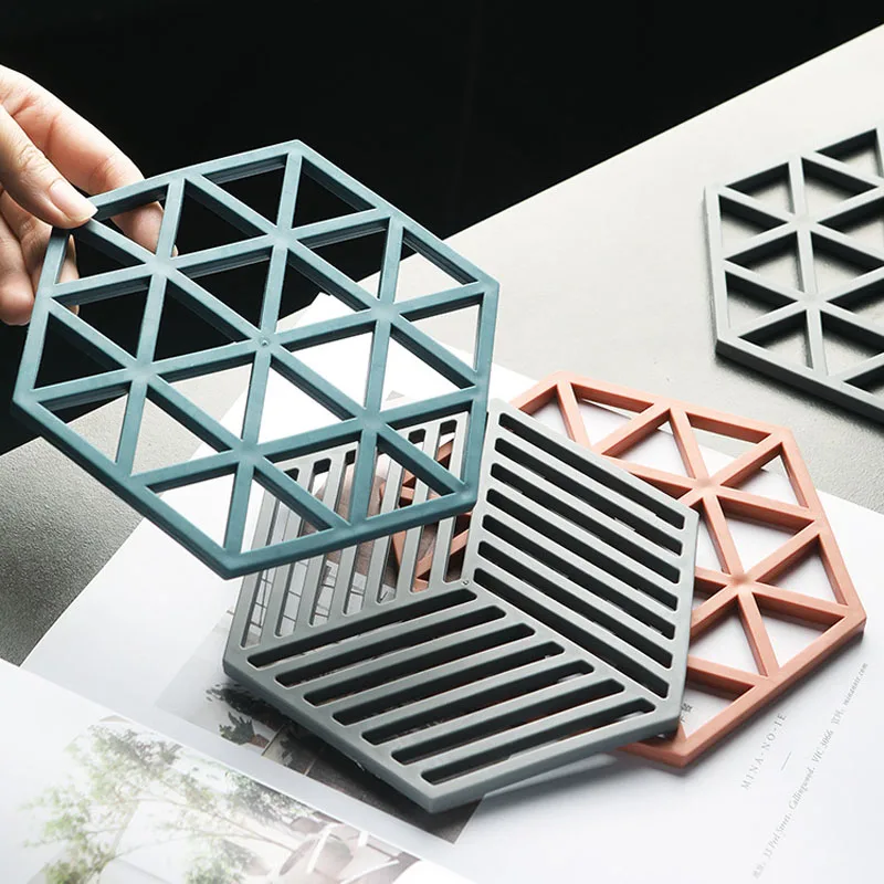 

Silicone Insulation Bow Pad Anti-scalding Pot Mat Multifunctional Coaster For Tableware