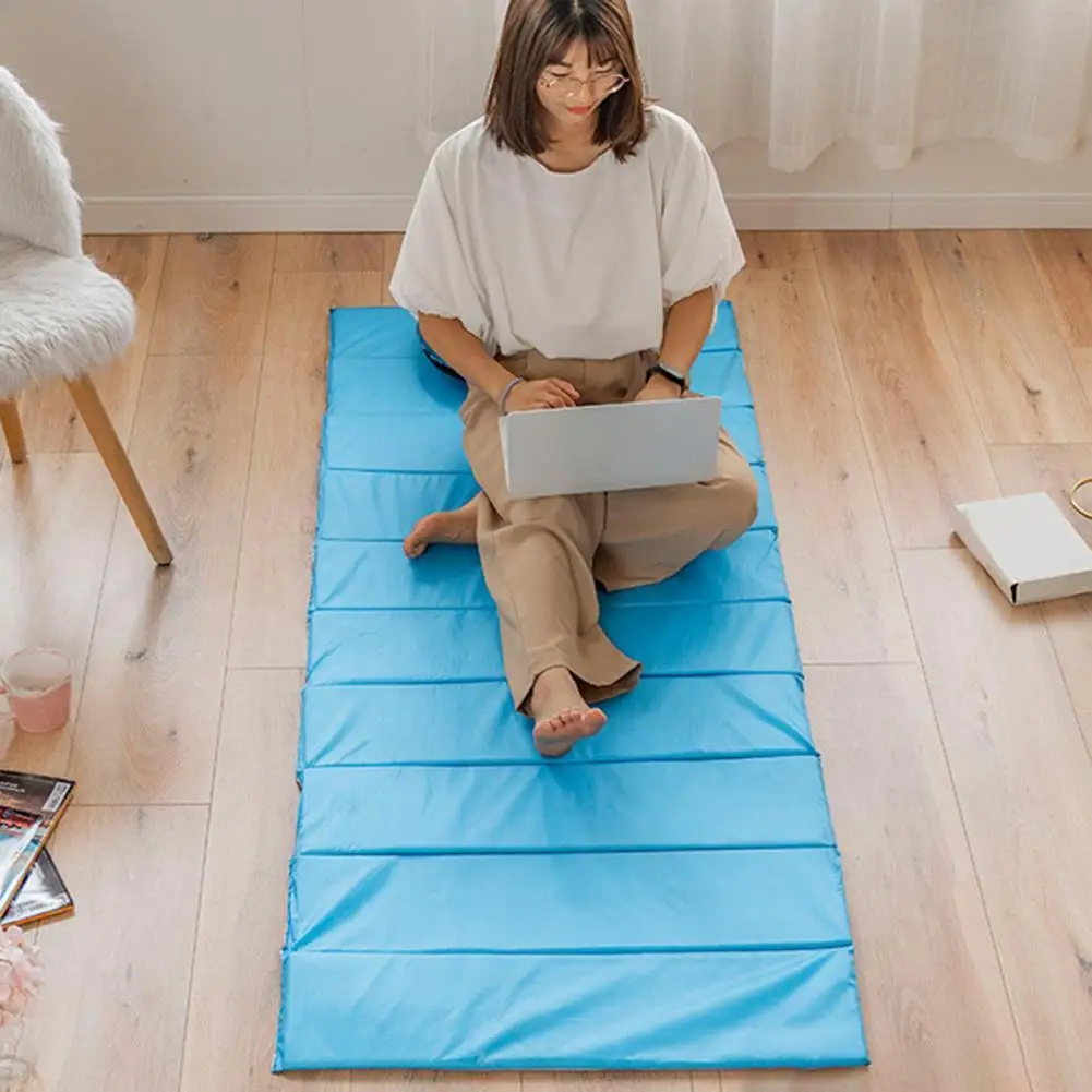 

No Stuffiness Easily Cleaning Portable Foldable Sleeping Pad for Indoor