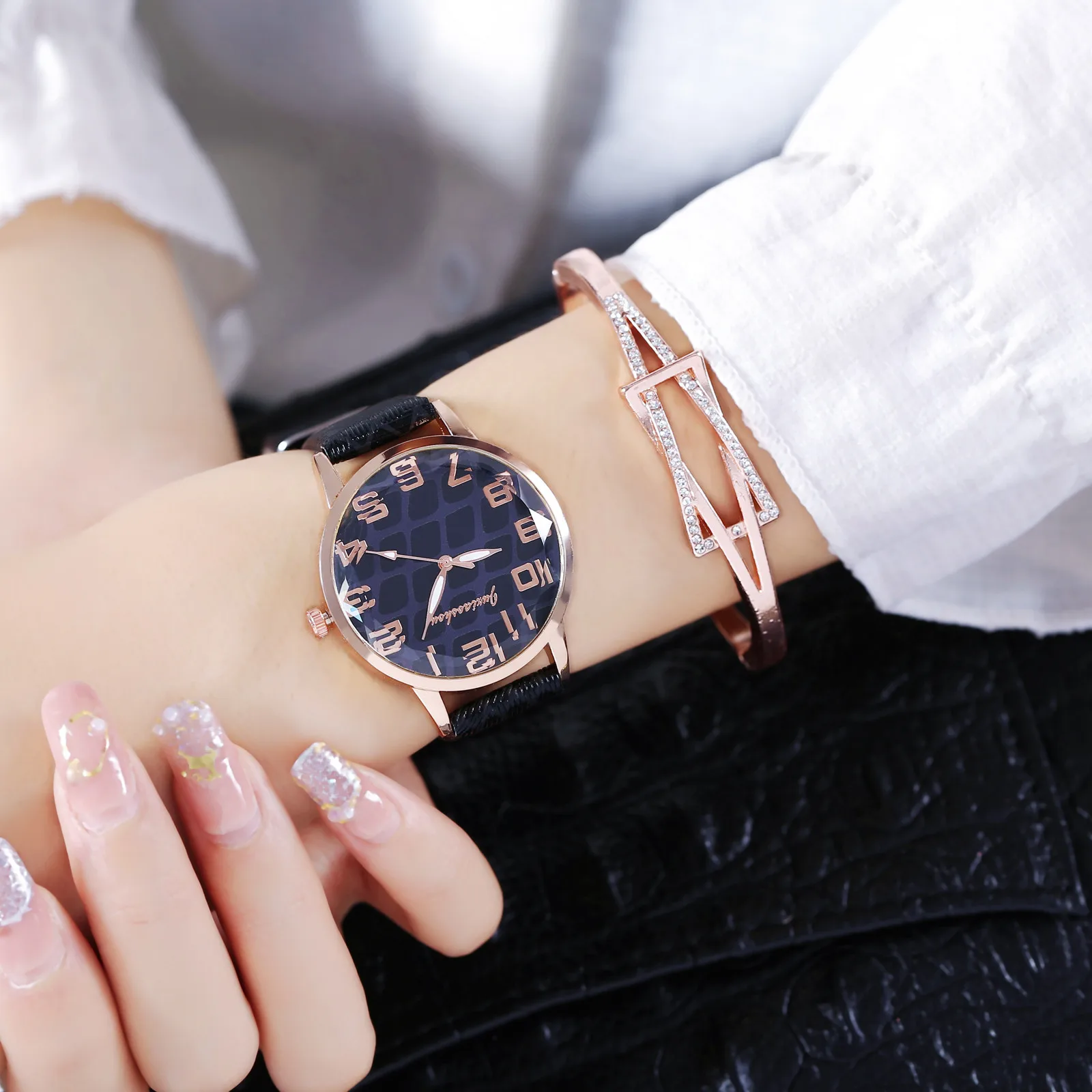 

Ladies Fashion Quartz Watches Women Clocks Watch Casual Dresses Wrist Leather Band Wristwatch relojes de cuarzo para 2021 mujer