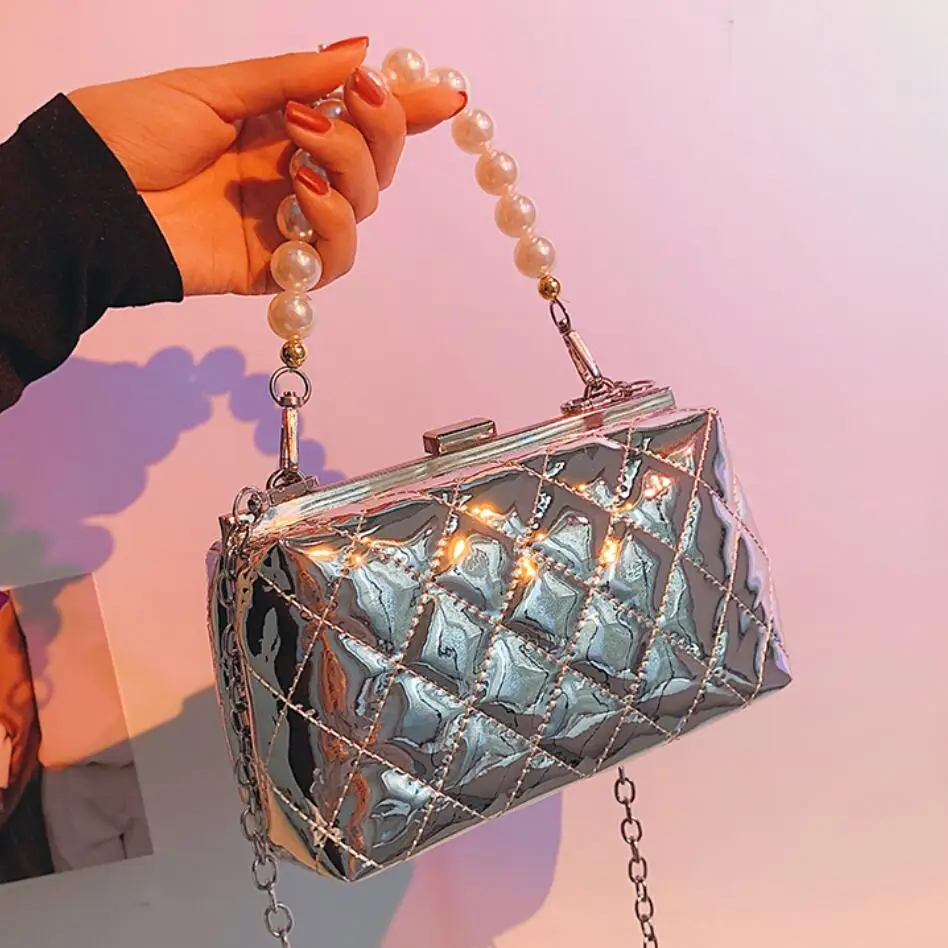 

Решетки Жемчуг сумка 2021 Новые Модные Качественные Лакированная кожа женская дизайнерская обувь с цепочкой Сумочка на плечо, Сумочка через ...