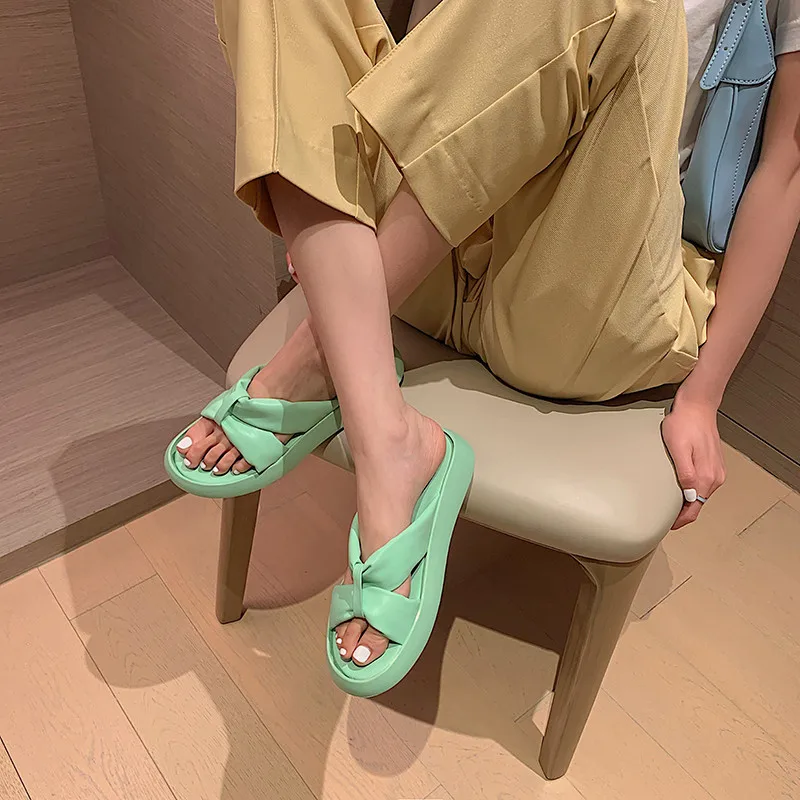 

MEMUNIA 2021 New Arrive Beach Shoes Women Slipper Simple Comfortable Flat Slipper Summer Casual Shoes Women Slipper