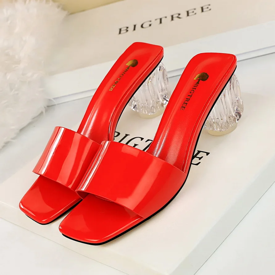 

Korean-Style Fashion Simple Summer Women's tou ming gen Thick with High Heels Square Head Patent Leather Word with Slippers