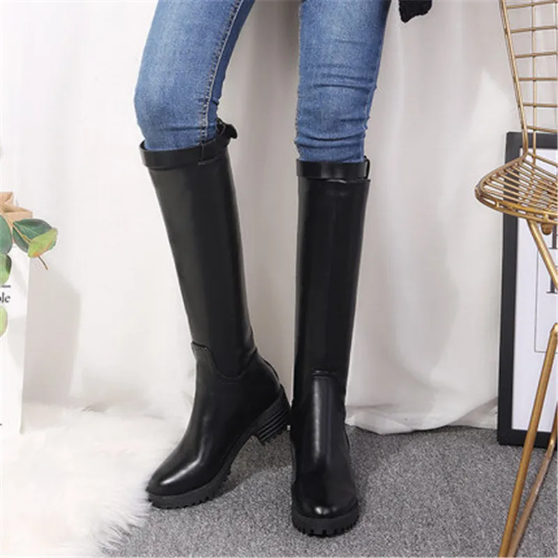Зимние высокие сапоги на молнии женские до колена квадратном каблуке Модные