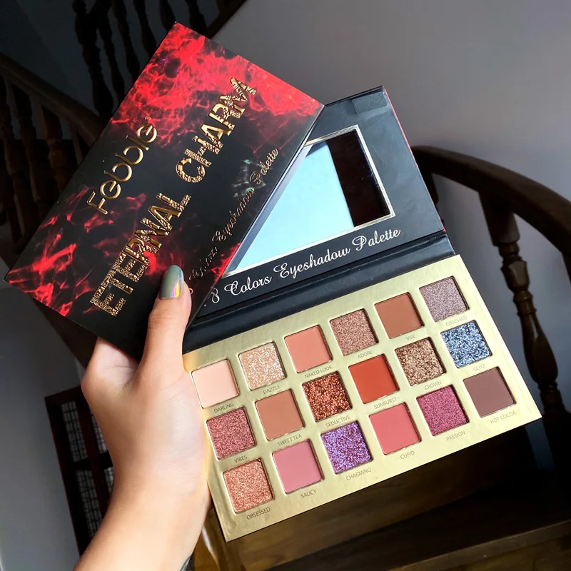 Палитра теней для век с металлическим блеском 18 цветов |