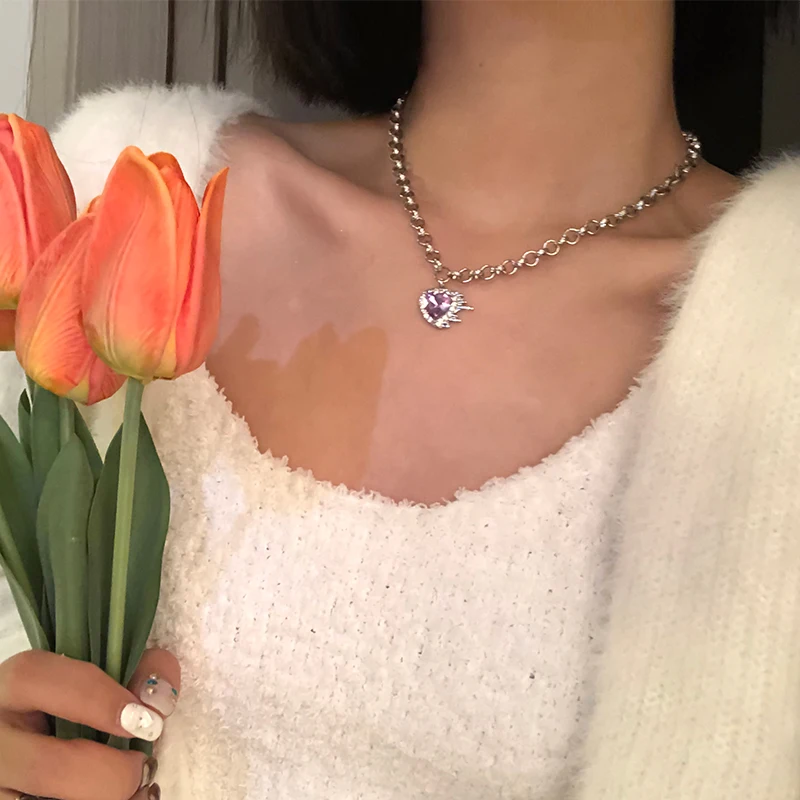 Кисло Пурпурное сердце ожерелье для женщин Зимняя одинаковая свитер светильник