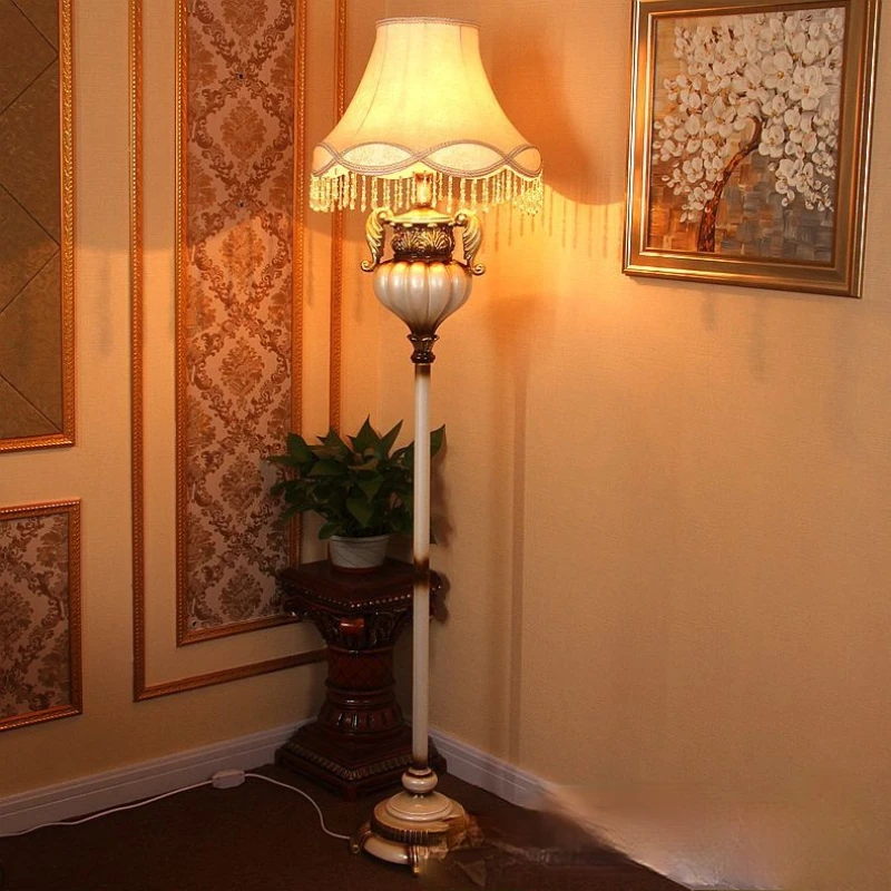 TUDA Европейская креативная скульптура полимерная Настольная лампа для спальни