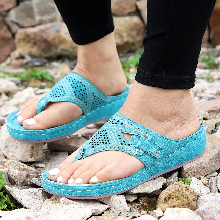 

2021 New summer women's slippers, rhinestone sandals, wedges and beach sandals, women's outdoor platform casual flip-flops