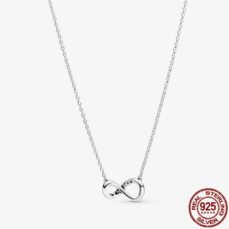 

Ожерелье из серебра 2021 пробы с короной из циркония