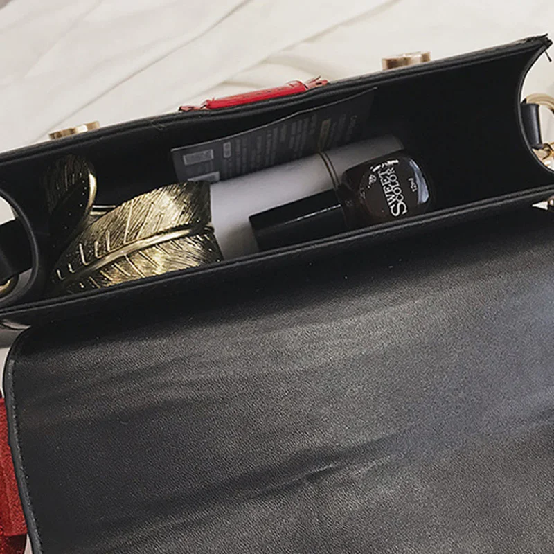 Женская сумка через плечо квадратная из искусственной кожи с цепочкой и бантом