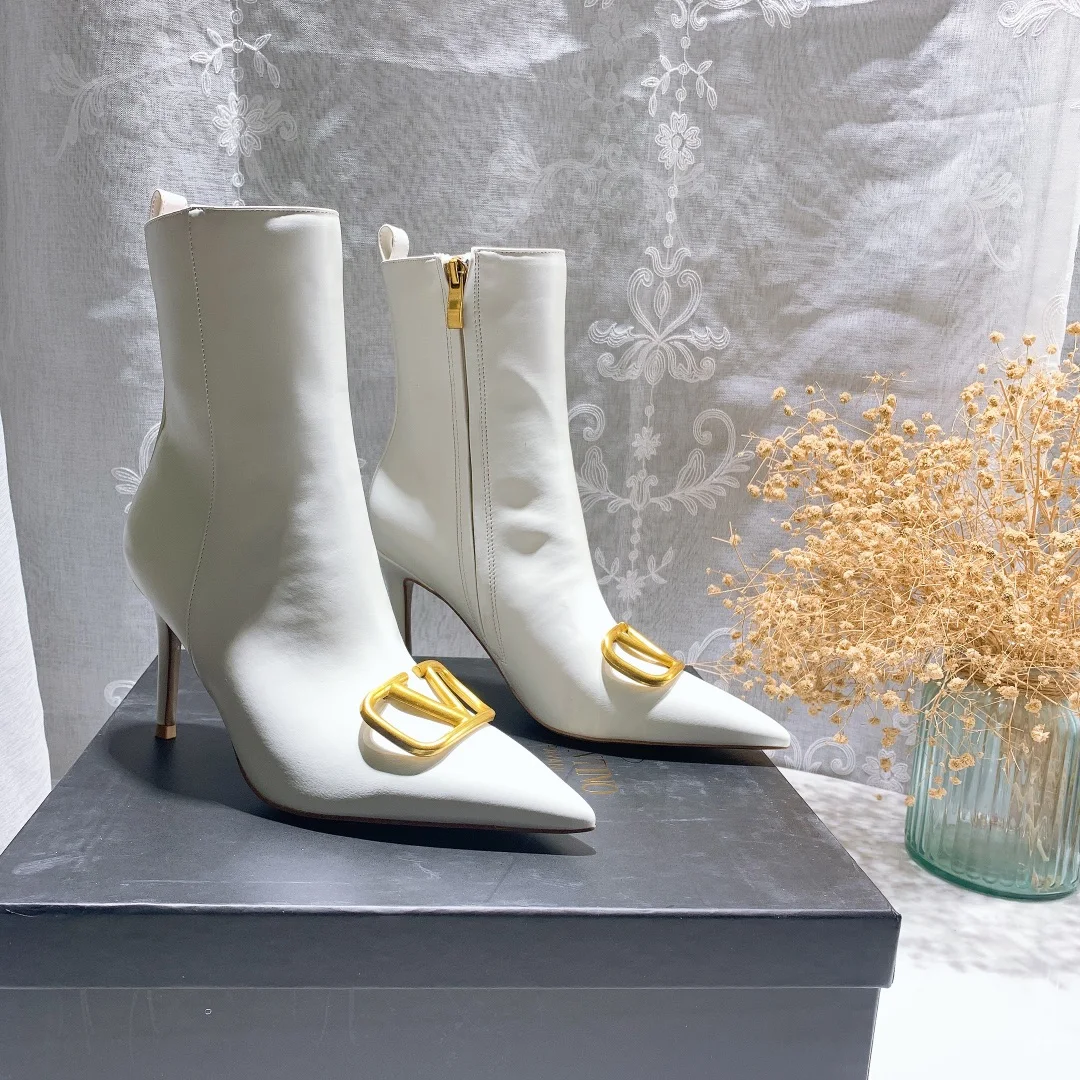 

2021 autumn and winter new black pointed high heel boots stiletto side zipper sexy wedding shoes V logo brand women's boots