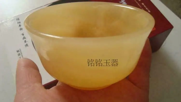 

Chinese handmade jade carving Natural jades Hand-carved jade bowls
